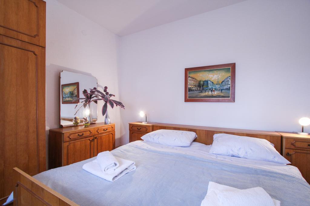 Apartment Cvita Trogir Habitación foto
